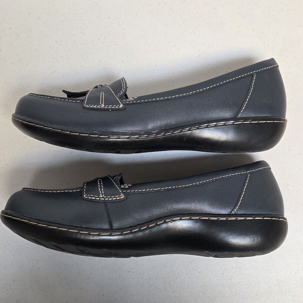 Clarks ASHLAND BUBBLE Tassel Loafer Womens  8.5W  Wide Blue Leather Slip-on Mocs - Picture 16 of 16